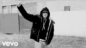 En su natal detroit y de una interesante colección de autos de lujo y en este video les mostraré eso y más. Eminem Und Detroit Gegen Den Rest Der Welt Arte