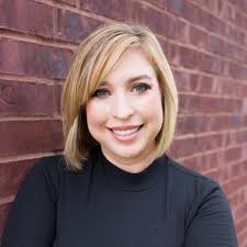 Amy Curry, Casa de Curry Real Estate Group