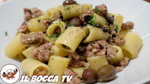 Un ottimo primo piatto invernale da preparare velocemente con la ricetta di star! 552 Pasta Salsiccia E Olive Ci Riempirei Le Stive Primo Di Terra Facile E Sfizioso E Goloso Youtube