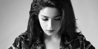 Black And White Photos Of Indian Celebrities Alia Bhatt Black And White Photoshoot Indian Celebrities Most Beautiful Bollywood Actress Alia Bhatt Hairstyles