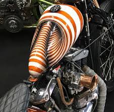 This Gas Tank Paint Job Is Rather Trippy Motorcycle Art Painting Custom Motorcycle Paint Jobs Custom Paint Motorcycle