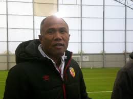 Born 16 november 1963) is a former french footballer and the current manager of rc lens. Antoine Kombouare Wikipedia