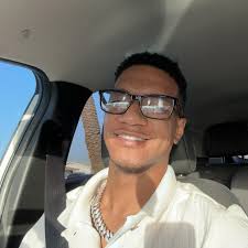 Hit the trend, but make it SISTER SISTER