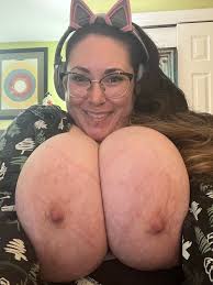 TW Pornstars - 💋12 Pound Tatas 40k! Thank You!💋. Twitter. Its so cold,  but its that day again! tittytuesday TuesdayMotivaton. 3:09 PM - 17 Jan  2023