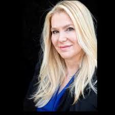 Shelley Horner's Instagram, Twitter & Facebook