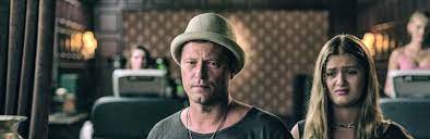 See more of klassentreffen 1.0 movie on facebook. Klassentreffen 1 0 Die Unglaubliche Reise Der Silberrucken Wessels Filmkritik Com