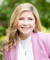 Nancy Rudd's Instagram, Twitter & Facebook