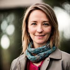 Tracey Brummett's Instagram, Twitter & Facebook