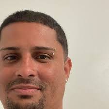 I wanted a snack and so did my cat who got hungry eyes 👀 #single  #singlelife *new IG Stories 🥳