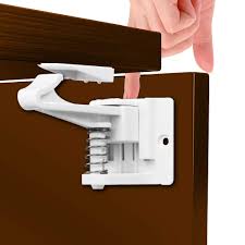 Since you use your kitchen cabinet to save and keep all kitchen equipment, you constructed and designed with steel cams and housing, this door lock will guarantee the safety of your kitchen cabinet. Childrens Invisible And Unlocked Cabinet Locks No Tools Or Drilling Required Baby Proof Cupboard Locks For Kitchen Cabinet Drawer Cupboard Cabinet 12 Pack Amazon De Baby
