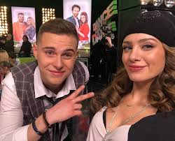 Pracowali razem na planie serialu rodzinka.pl, gdzie grali parę. Wiktoria Gasiewska I Adam Zdrojkowski Wygrali Final Dance Dance Dance Fani Sa Oburzeni Wynikami Glamour Pl