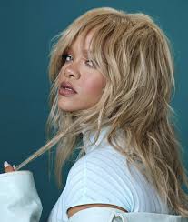 Com o show em Copacabana, Lady Gaga quebrou recordes e se tornou a artista  feminina com o maior público da história — cerca de 2,1 milhões de Little  Monsters reunidos à beira-mar!