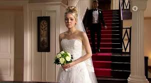 Die deutsche telenovela „sturm der liebe wird seit 2005 auf ard ausgestrahlt und handelt von mehreren miteinander verflochtenen die aufnahmen entstammen meist dem voralpenland. Sturm Der Liebe Zweifel An Der Hochzeit Tv Episode 2017 Imdb