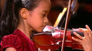 New online: Violinist, 9 years old, plays Paganini concerto