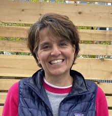 For the Swampscott School Committee, Suzanne Wright