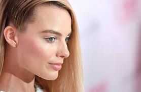 Mar 6, 2018 oscar nominee margot robbie may not have nabbed an award on sunday night, but today she was awarded arguably one of fashion. 2932x2932 Margot Robbie Close Up 4k Ipad Pro Retina Display Hd 4k Wallpapers Images Backgrounds Photos And Pictures