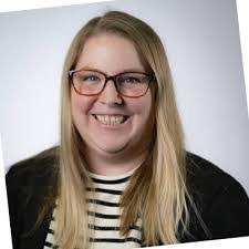 Amanda Sussman's Instagram, Twitter & Facebook