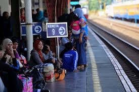 Terakhir dalam senarai pendek kami kereta api tempat makan yang baik, kereta api ini mempunyai dua kereta makan bersejarah. Ketentuan Barang Bagasi Di Kereta Api Tak Boleh Lebih Dari 20 Kg Halaman All Kompas Com