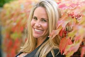 Tawny kitaen, the actress who starred in bachelor party and whose personal life was filled with radical ups kitaen, whose credits include 'the perils of gwendoline' and after midnight, was a. Azjjanfkaqtwmm