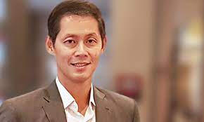 He had neither the connections nor the cunning to rise to the top, and was even once famously derided by his mentor lee kuan yew for being wooden in his communication skills. Seba Director Goh Jin Hian Bows Out Amid Scandal