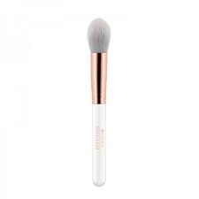 Den highlighter trage ich mit meinem pinsel nur an bestimmten stellen auf trotzdem glänzt danach jedes mal mein komplettes gesicht wenn ich in der sonne bin. Essence Kosmetikpinsel Highlighter Brush Gesichtspinsel Kosmetikpinsel Kosmetikpinsel Tools Kosmetik4less De