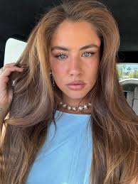 What's the first thing you noticed be honest ￼