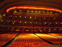 The biggest hits, the biggest throwbacks! The Radio City Music Hall In New York City Is Massive Megalophobia