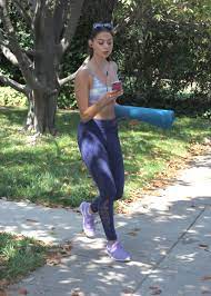 She stars as phoebe thunderman in the nickelodeon series the thundermans. J On Twitter Kira Kosarin Doing Yoga In Spandex And Sports Bra North Hollywood June 25 2016 Kirakosarin Yoga