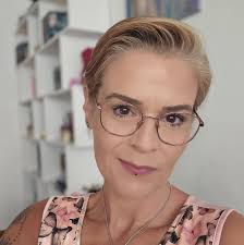 Younique's Beauty Lounge by Anke Schmidt