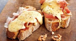Que Faire Avec Du Fromage A Raclette Decouvrez Nos Idees De Recettes Faciles Et Gourmandes Recette Tartine Recette Recettes De Cuisine