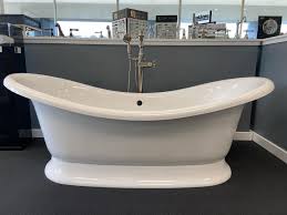 Ferguson is the largest distributor of residential and commercial plumbing products, offering: P3 Clm4m8ltglm