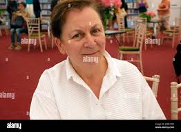 The book the gathering by anne enright hi-res stock photography and images 