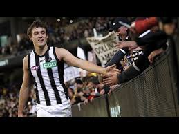 Moore taslağı hazırlayan collingwood 9 numara ile 2014 afl taslağı altında baba oğul kuralı, collingwood tarafından yapılan ilk teklifle eşleşen batı bulldogları.5 babasının giymesi için 30 numara guernsey. 2019 Highlights Darcy Moore Youtube