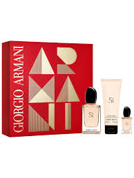 Explore giorgio armani si perfume collection at notino.co.uk and experience enchanting feminine scents of armani si fiori, si intense or si passione the gold star on the red background with the word armani appearing in the centre has been known to bring a happy smile. Giorgio Armani Si Eau De Parfum 50ml Christmas Gift Set At John Lewis Partners