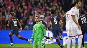 Alphonse areola produced a flying save to deny javi martinez an equaliser before psg sealed the points. Fc Bayern Unterliegt Bei Psg 0 3 Dfb Deutscher Fussball Bund E V