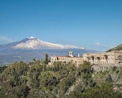 San domenico accommodation dispone di 5 camere matrimoniali recentemente ristrutturate, situate al piano terra di una moderna palazzina del centro storico di maiori. San Domenico Palace Taormina A Four Seasons Hotel Taormina Aktualisierte Preise Fur 2021