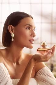 Lily Golden's Instagram, Twitter & Facebook