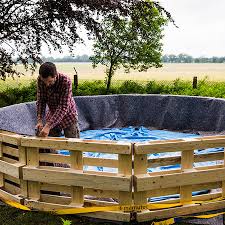 Jetzt Oder Nie Sascha Baut Sich Einen Pool Hornbach Macher In 2020 Paletten Pool Diy Pool Ideen Hinterhof Pool Landschaftsbau