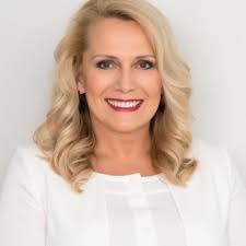 When it's time for listing photography, here are some tips for making sure  your home looks as good as possible! Thinking about selling your home?  Let's talk about it! Becky Chase VanderVeen