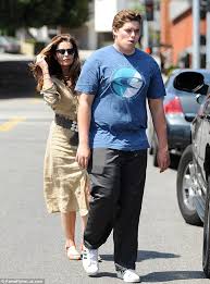 Jun 17, 2021 · their winding career paths have undoubtedly brought them massive wealth. Maria Shriver Spends Some Quality Family Time With Son Christopher Schwarzenegger Daily Mail Online