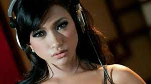 Amel.alvi gambar bokep