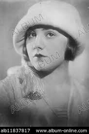 WIMBLEDON LADIES CHAMPION