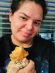 Those little hands! She's too cute! ☺️🥰