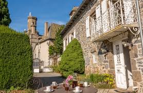 Gîtes de france est l'inventeur et le leader du tourisme chez l'habitant par l'habitant depuis plus de 60 ans. Ou Dormir En Auvergne Auvergne Destination