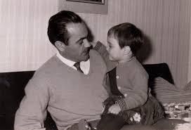 Georg kulenkampff was one of germany's most beloved violin virtuosos of the first half of the twentieth century and a teacher to many younger stars of the violin. Kulenkampffs Schuhe