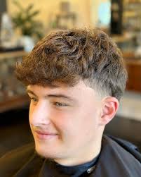 Textured skin taper 🤌🏻 got harry looking clean. @harrisonmcgarryyyy  @thebarberspace #barber #barberstyle #centralcoastnsw #texturedcrop  #texture #hair #mensfashion #menstyle #menshair #unedited #barberlife  #barbershop #mens #menshair #passion