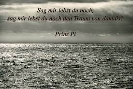 Erstelle dein deezer konto und höre auf kurs nach hause (bonustrack) von prinz pi sowie 73 millionen weitere songs. Sag Mir Lebst Du Noch Sag Mir Lebst Du Noch Den Traum Von Damals Prinz Pi Kompass Ohne Norden Auf Kurs Nach Hause 3 Prinz Pi Prinz Pi Zitate Prinz