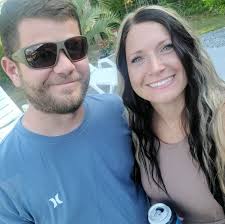 Who provides mobile dog nail trimming services in Floral City?