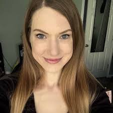 Lindsey Dougherty's Instagram, Twitter & Facebook