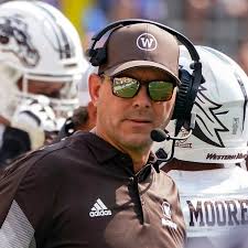 Hawkeyes hire Packers' analyst Tim Lester, ex-Western Michigan coach, to  revive offense